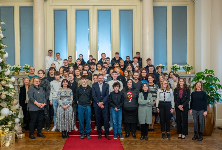 Na zadnjem obisku v letu 2025 je dijake gostil minister za finance in podpredsednik vlade