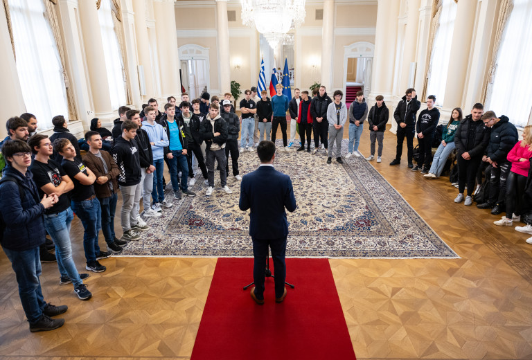 Na vladi smo sprejeli dijake iz Radencev in Vegove