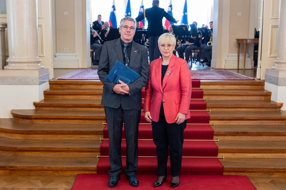 predsednica z odlikovancem