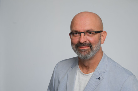 dr. Sebastjan Jeretič