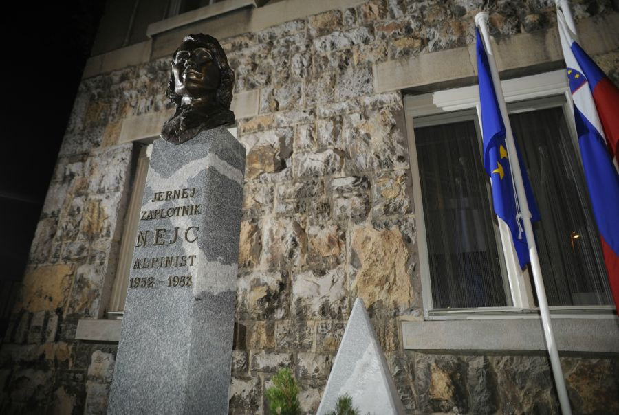 Statue of Nejc Zaplotnik.