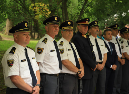 mag. Stanko Baluh s policisti.