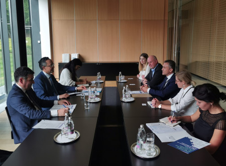 Bilateralno srečanje z visokim komisarjem OVSE