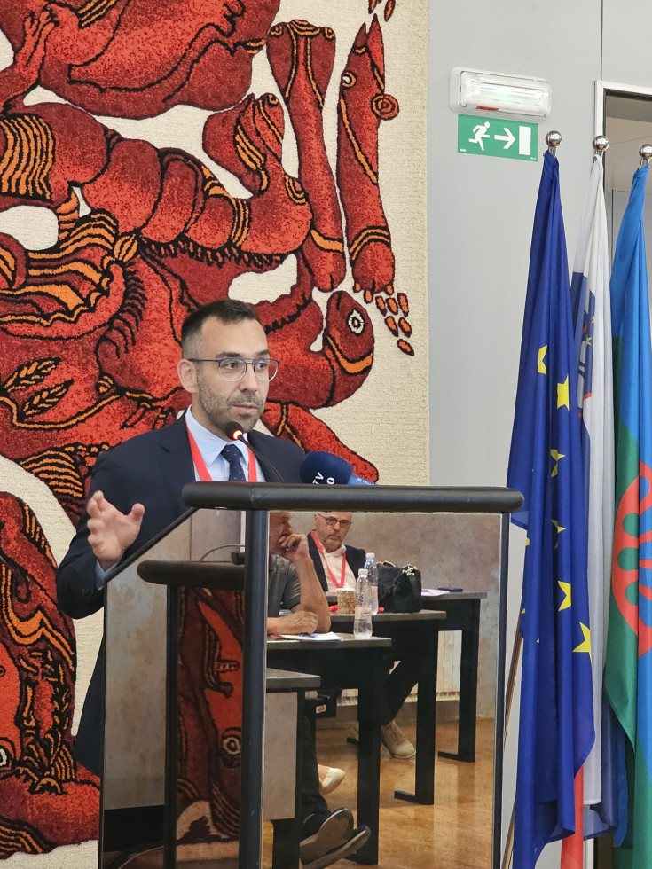 v. d. direktorja