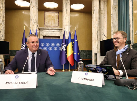 fotografija romunskega predsednika vlade in predsednika upravnega odbora ECCC