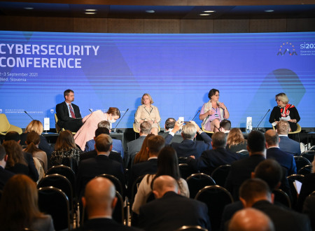 Moderator Ambassador Tadej Rupel, National Coordinator for External Aspects of Digitalisation, AI & Cybersecurity, Slovenian Ministry of Foreign Affairs on left side