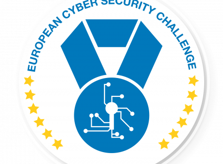 Logotip tekmovanja v obliki medalje v krogu, v zgornjem delu napis European Cyber Security Chalenge