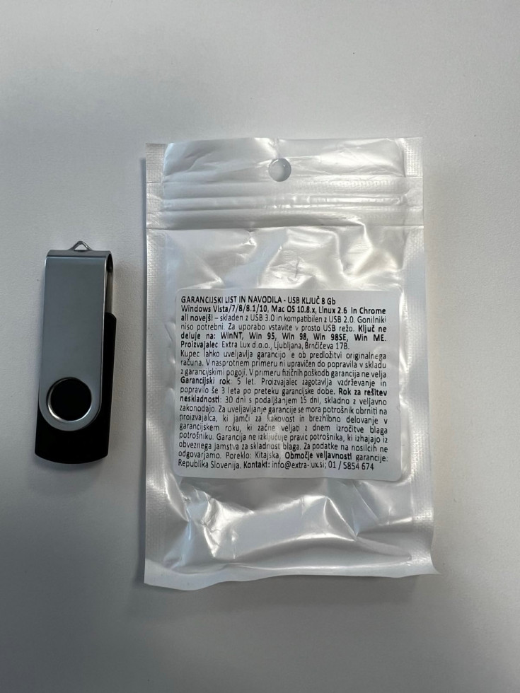 USB ključek z embalažo