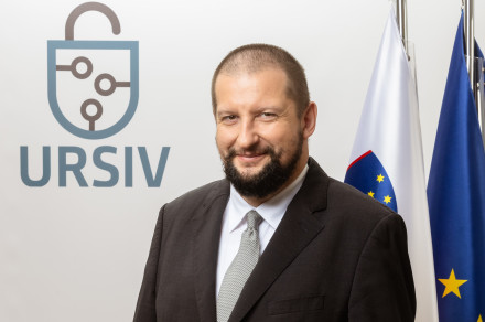 dr. Uroš Svete