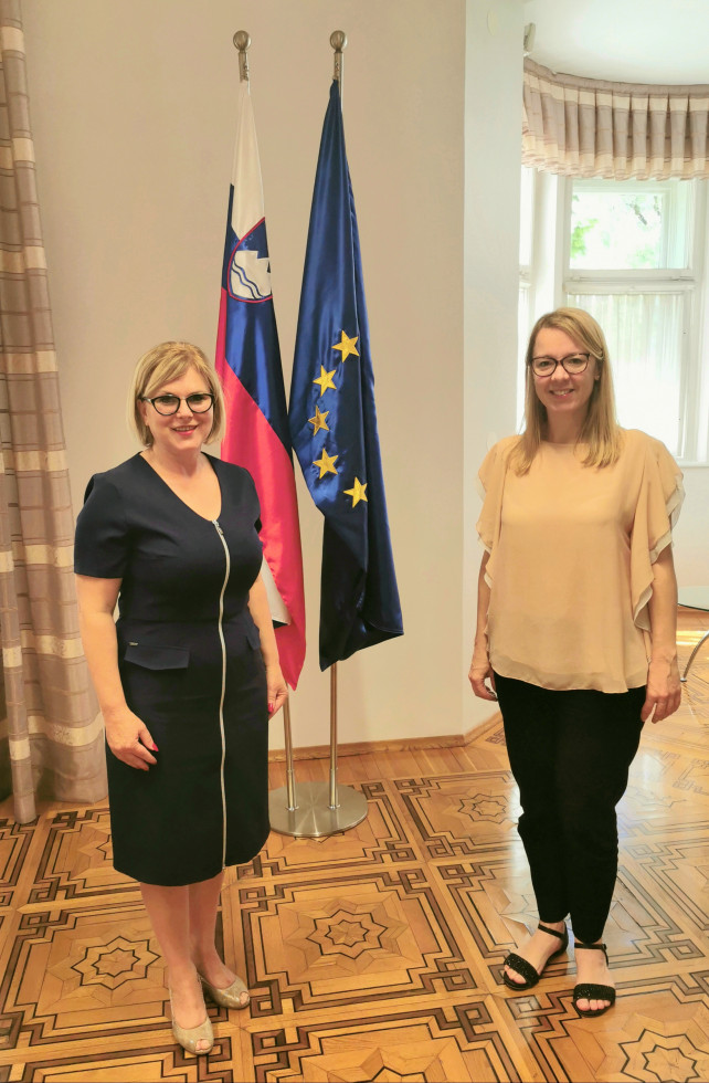 Ministrica Jaklitsch in gospa Antolić Vupora