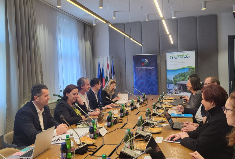 Za čezmejni razvoj 2 milijona evrov: Izbrani projekti Slovensko-madžarskega sklada za leto 2026