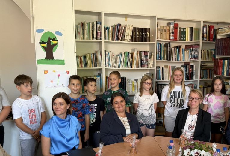 Ministrica Suzana Lep Šimenko na obisku pri slovenski skupnosti v Porabju