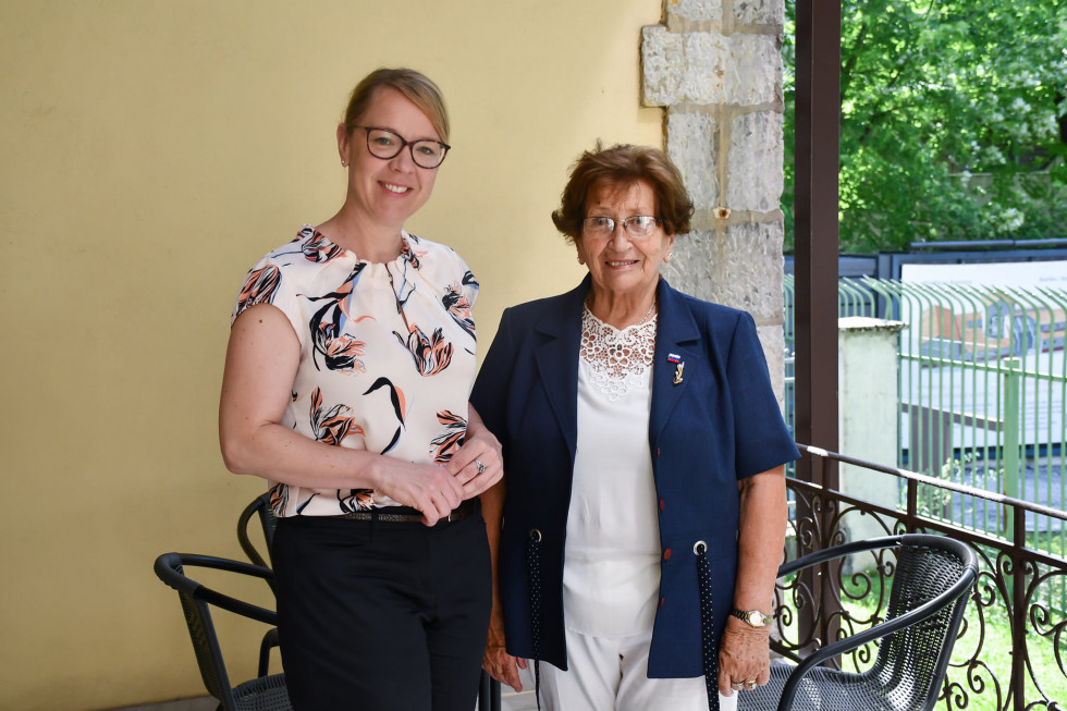 Ministrica dr. Helena Jaklitsch in Alenka Prijatelj